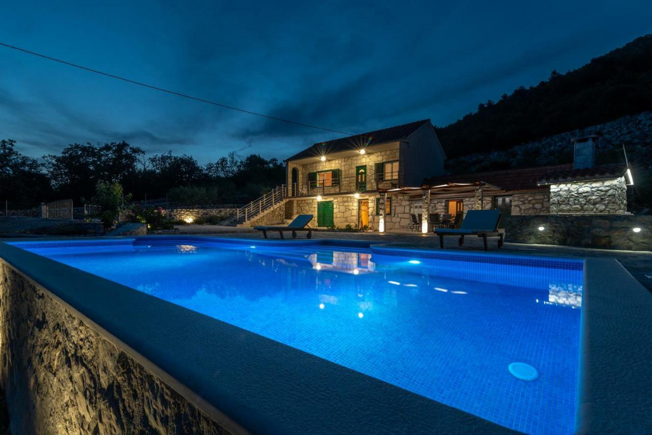 Villa Zuza Bristivica Exterior photo