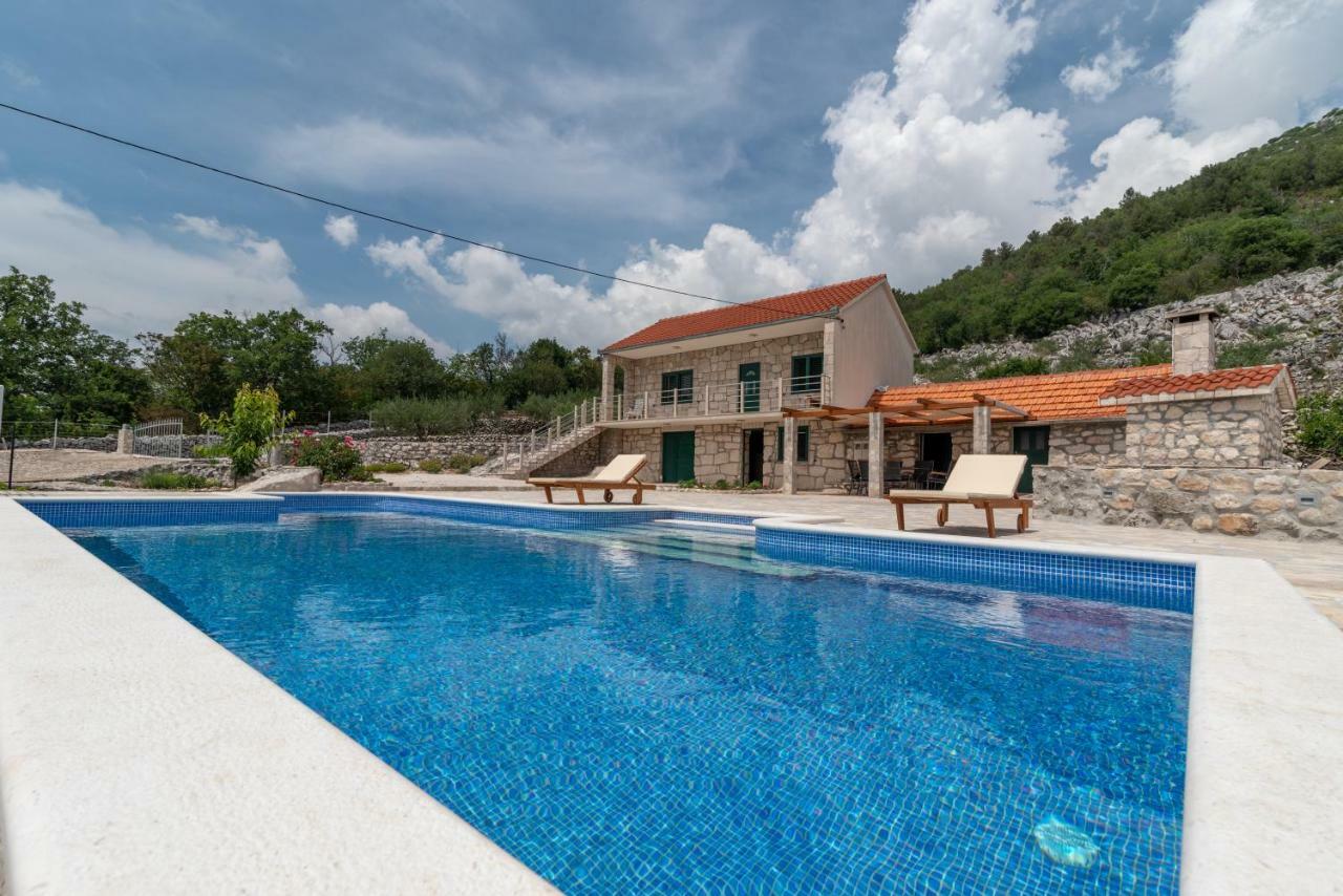 Villa Zuza Bristivica Exterior photo